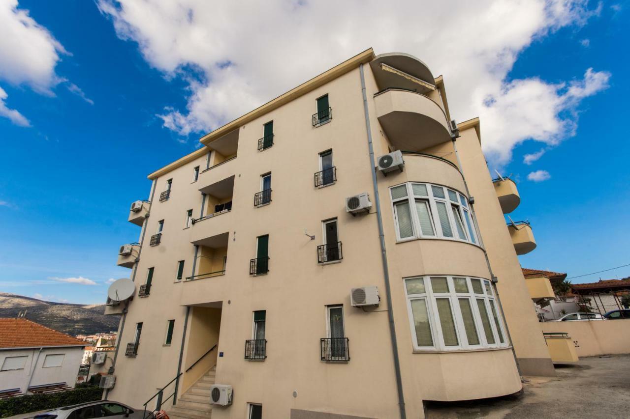 Apartman Ruza Apartment Trogir Exterior photo